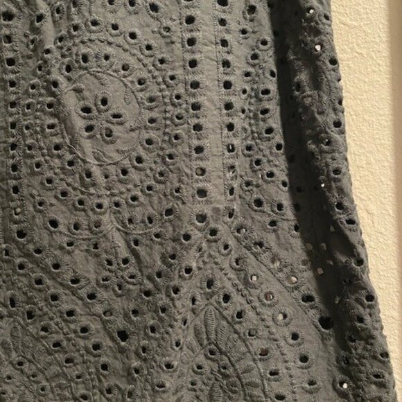 Banana Republic Flutter Short Sleeve Eyelet Blouse Sz L - Picture 3 of 4